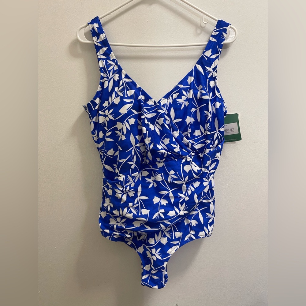 One piece swimsuit -Swimsuits- Size 18